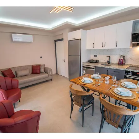 Royal Luxury Homes Апартаменты *
