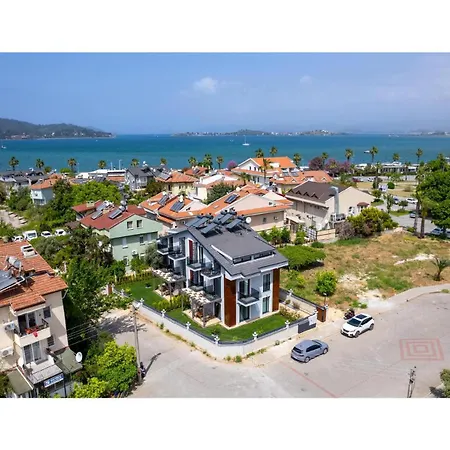 Royal Luxury Homes Апартаменты *